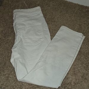 💚3 For $20💚 Lauren Conrad White Jean